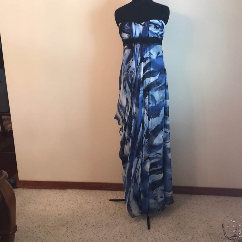 BCBGMAXAZRIA Formal dress